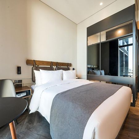 Junibino Hotel Hongdae Сеул Экстерьер фото
