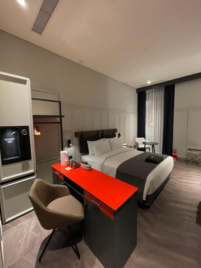 Junibino Hotel Hongdae Сеул Экстерьер фото