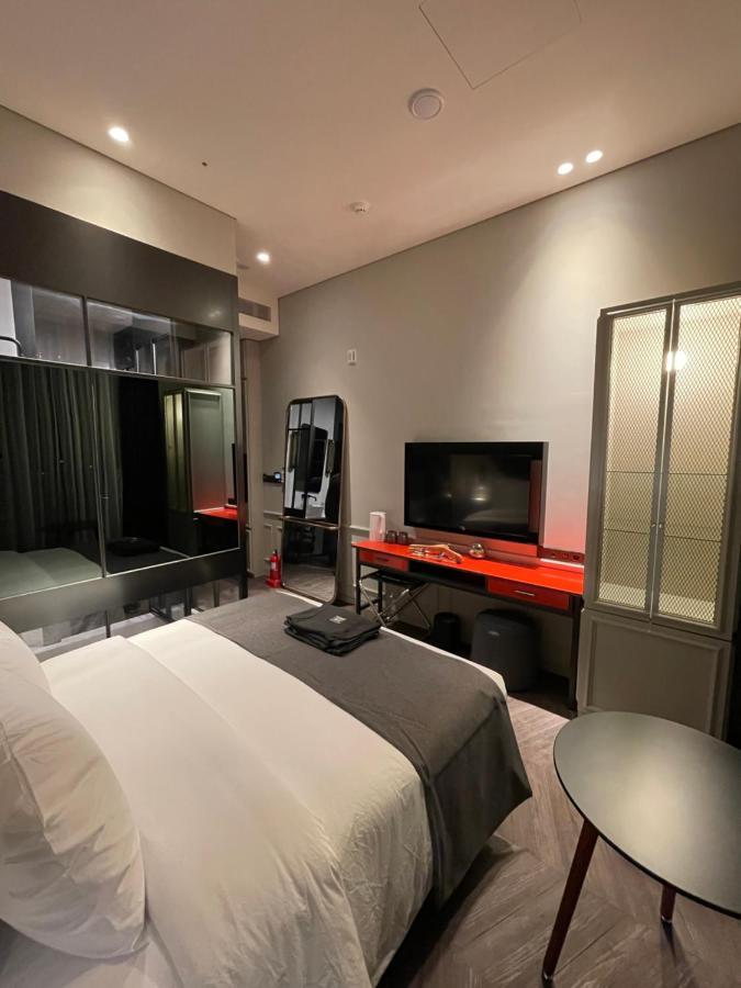 Junibino Hotel Hongdae Сеул Экстерьер фото