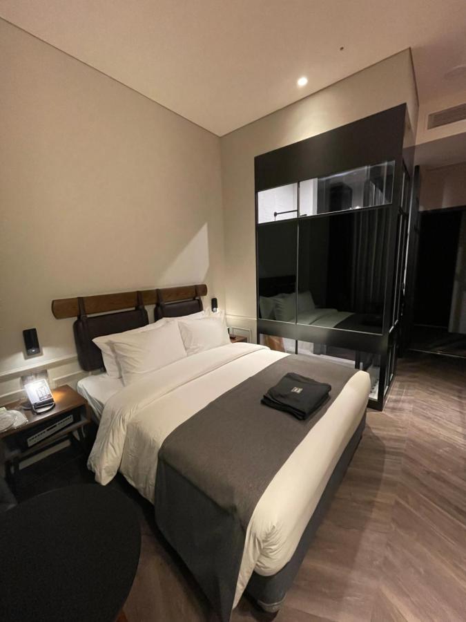 Junibino Hotel Hongdae Сеул Экстерьер фото