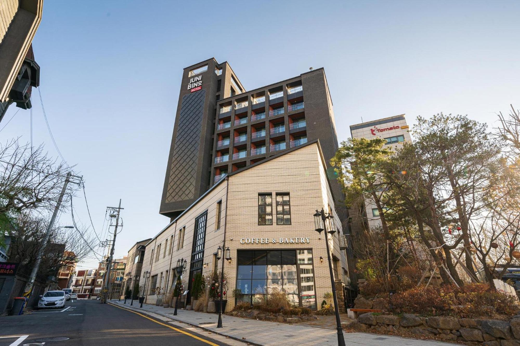 Junibino Hotel Hongdae Сеул Экстерьер фото