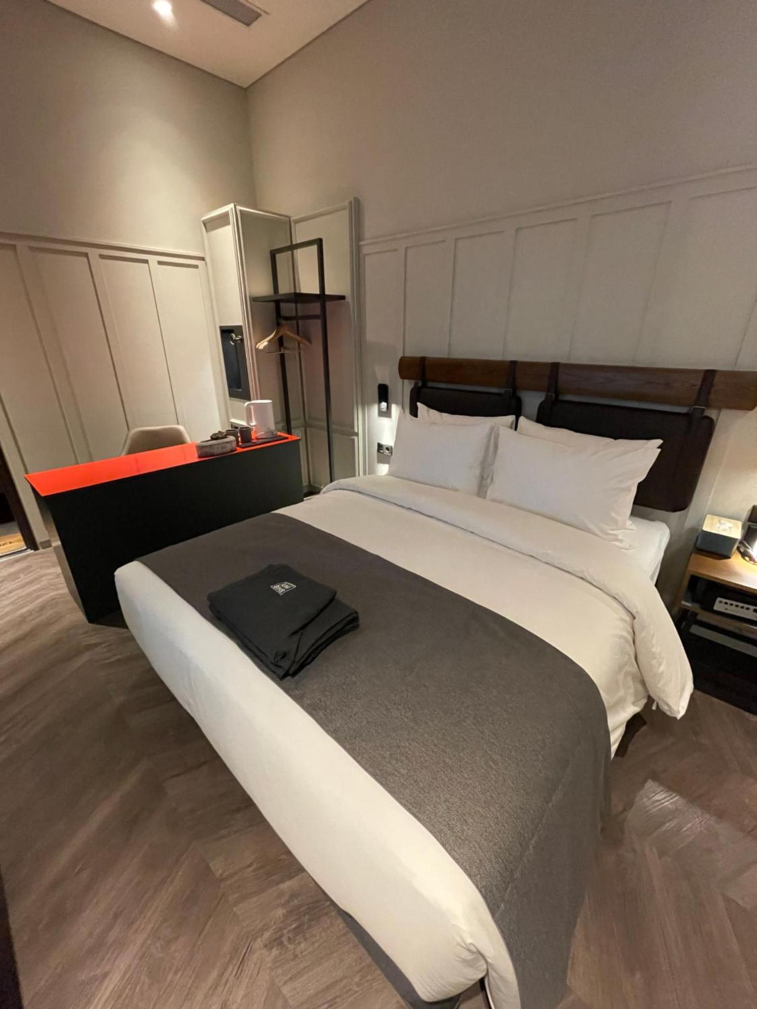 Junibino Hotel Hongdae Сеул Экстерьер фото